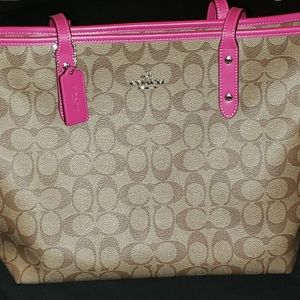 SIGNATURE CITY ZIP TOTE / COACH